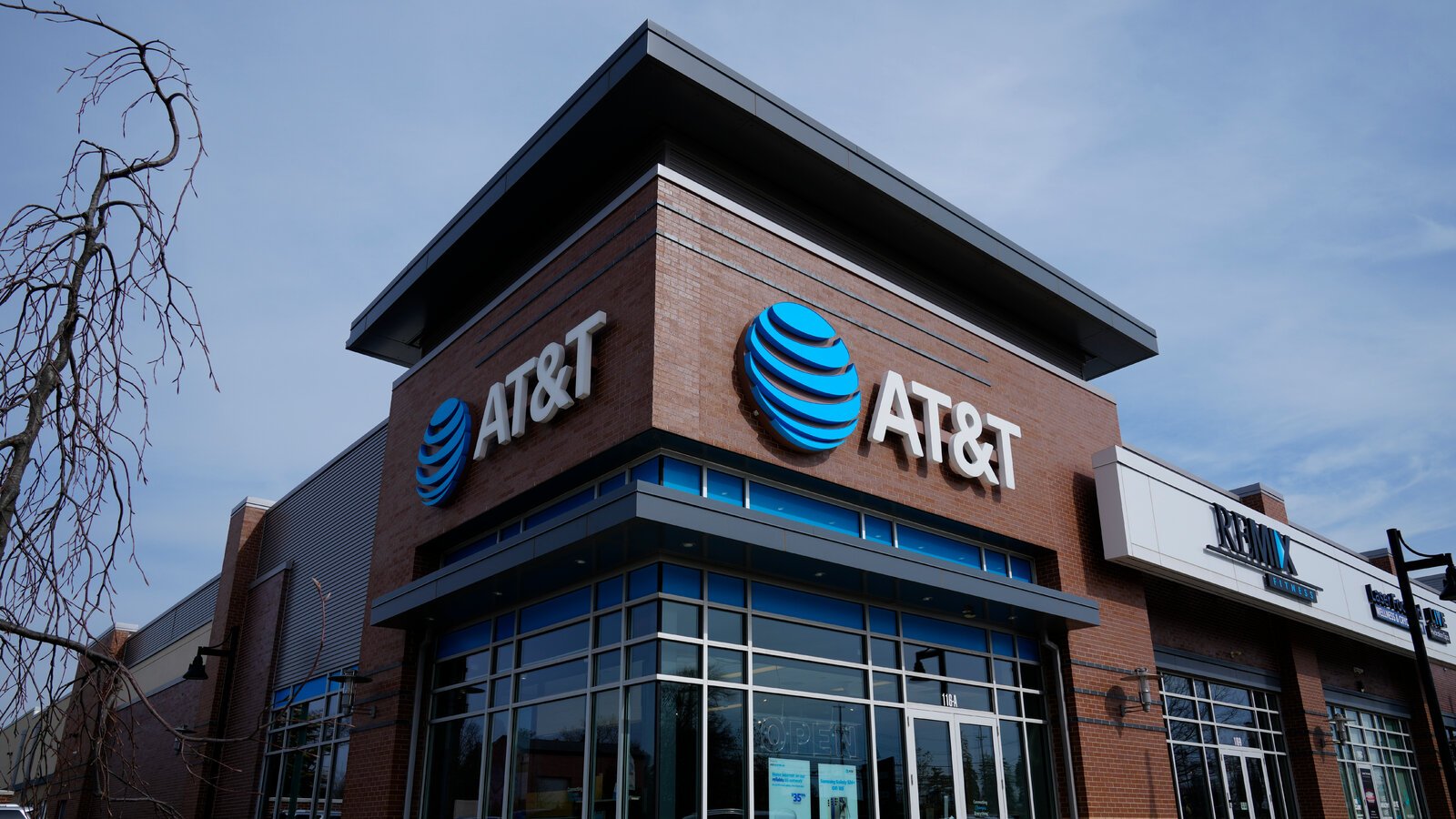 AT&T Reports Leak of 73 Million Customers’ Data on Dark Web